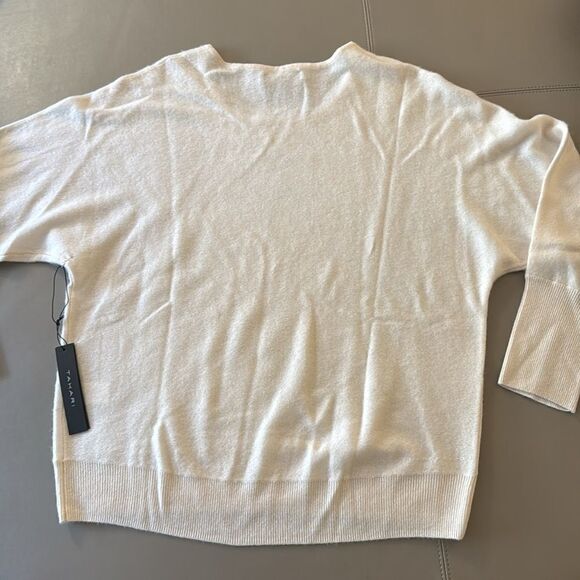 Tahari NWT 2 Ply Cashmere Sweater in Off White. Size XL. - Picture 5 of 8